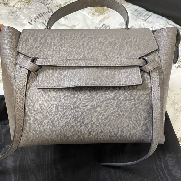 Authentic Celine MINI BELT BAG IN GRAINED CALFSKIN
GREY - Picture 4 of 15